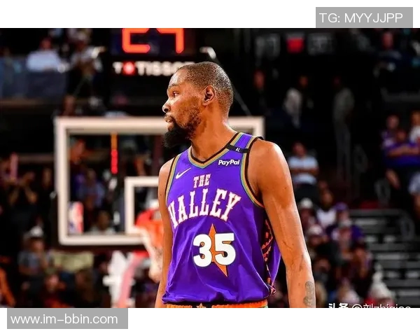 杜兰特分享绝杀瞬间助教罗伊艾维替补席惊呆表情引热议