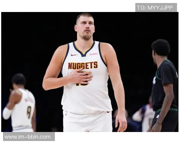 约基奇单节狂揽15分9板6助成自1996-97赛季以来首位球员